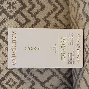 Exuviance Night Smooth Hydrating Gel